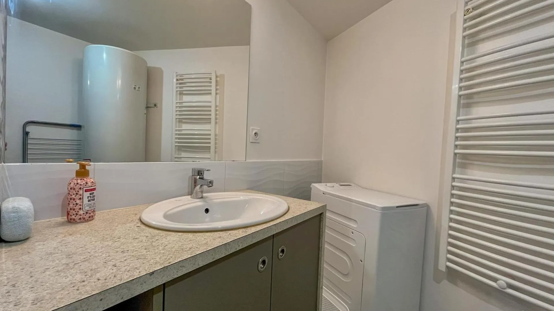 Chez Isa - Tournon-Sur-Rhone Apartment 0*,