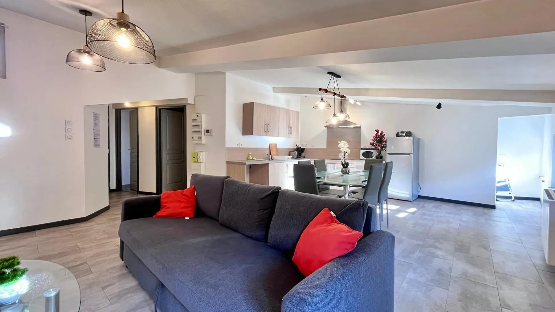 Chez Isa - Tournon-Sur-Rhone Apartment 0*,  France